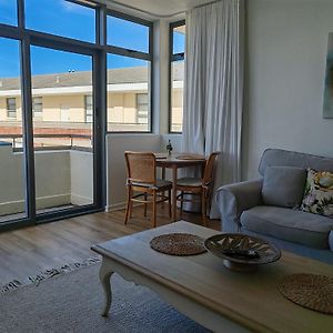 Courtside Views Empire Apartment Muizenberg Exterior photo