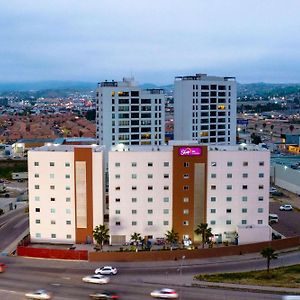 Sleep Inn Tijuana Exterior photo