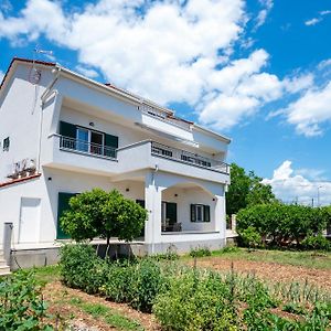 Apartment Mirjam Trogir Exterior photo