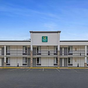 Quality Inn Dalton Exterior photo