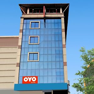 Oyo Tower Hotel Kochi Exterior photo