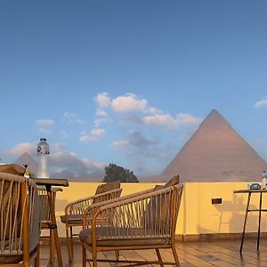 Pyramids Castle Inn Cairo Exterior photo