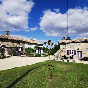 Les Gites De La Roche Elie. Chez Leonie Rom Exterior photo