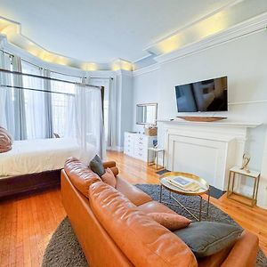 Brownstone Oversized Furnished Studio In Back Bay Boston Exterior photo