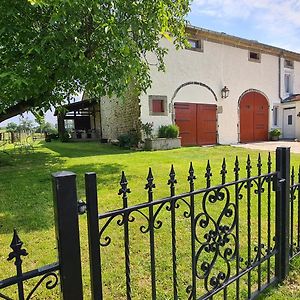 Gite Une Belle Histoire Apartment Voisey Exterior photo