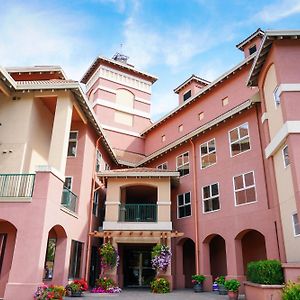 Borgata Lodge Resort Kelowna Exterior photo