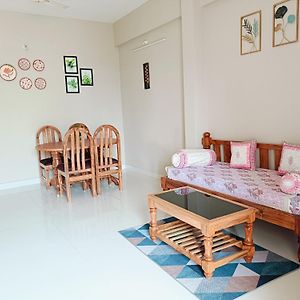 Spacious 2Bhk Flat By Sr Renton Comfort Homestay Mysore Exterior photo