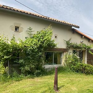 Bienvenue Chez Nous Villa Maire-l'Evescault Exterior photo