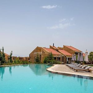 Oakridge Hotel & Spa Mzaar Kfardebian Exterior photo