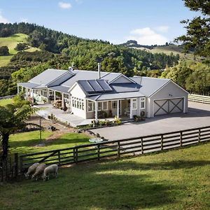 Te Whare Farm Puhoi Villa Exterior photo