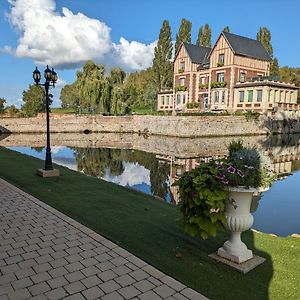 Chateau De Quesmy Bed & Breakfast Exterior photo