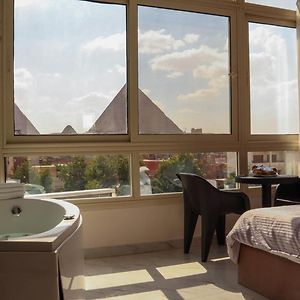 New Pyramids Palace Inn With Rooftop Cairo Exterior photo