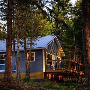 Blue Heron Cottage Oceanfront And Private Trails Waweig Exterior photo