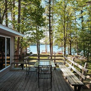 Tc Lake Stay With Pontoon & Sup Rentals - Sleeps 6! Traverse City Exterior photo