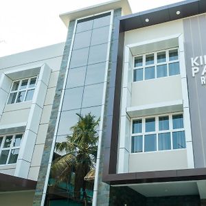 Super Hotel O Elegant Kings Park Residency Tripunithura Exterior photo