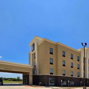 Quality Inn & Suites Pearsall Exterior photo