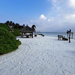 Rindhali Beach Hotel Kaashidhoo Exterior photo