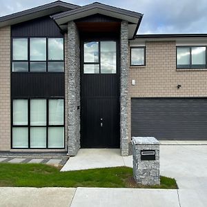 Extra-Large Brand-New House 8 Bedrooms 6 Bathrooms Auckland Exterior photo