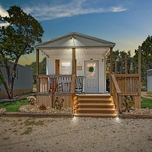 Lucky Star Ranch - Stargazer Hotel Tarpley Exterior photo