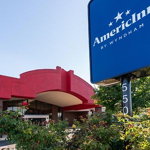 Americinn By Wyndham Grand Rapids Airport North Cascade Exterior photo