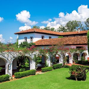 Best Western Plus Posada De Don Vasco Hotel Patzcuaro Exterior photo