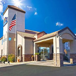 Baymont By Wyndham Barstow Historic Route 66 Hotel Exterior photo