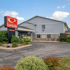 Econo Lodge Traverse City Exterior photo