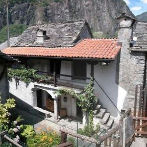 Casa Anna - Das Romantische Rustico Villa Avegno Exterior photo