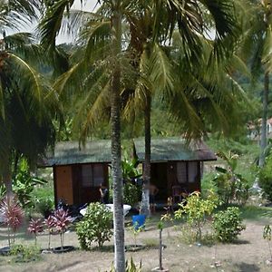 Chalet Kasih Sayang Tioman Hotel Kampong Ayer Batang Exterior photo