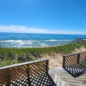 Relax On Lake Michigan At Reagan'S Landing Villa Rothbury Exterior photo