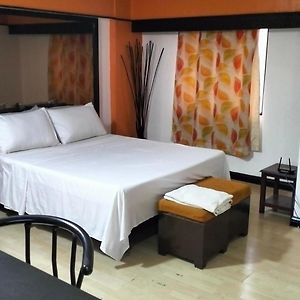 Dtravel Bed & Breakfast Lapu-Lapu City Exterior photo