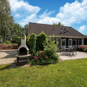 Holiday Home Near The Centre With View Nistelrode Exterior photo