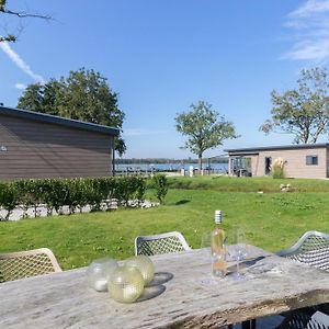 Waterzicht Chalet Nulde - Rust & Ruimte Voor 5 Personen Villa Putten Exterior photo