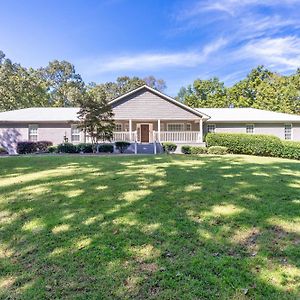 Luxury Brooks Retreat Villa Exterior photo