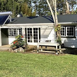 Kauri Post Cottage Waipapa Exterior photo