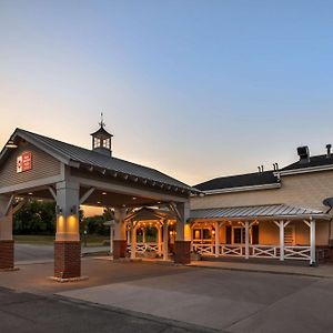 Best Western Plus University Park Inn & Suites Ames Exterior photo