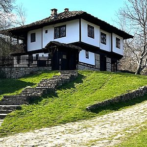 Къща За Гости Иван Карадимитров Hotel Bozhentsi Exterior photo