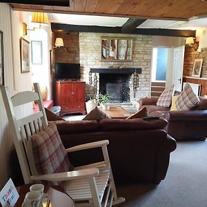 The Horse And Panniers Guest House. North Luffenham Exterior photo