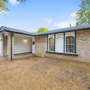 16414 Charming 4-Bedroom Home In Desirable San Antonio Exterior photo