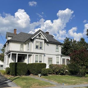 The White House Hotel Plainfield Exterior photo