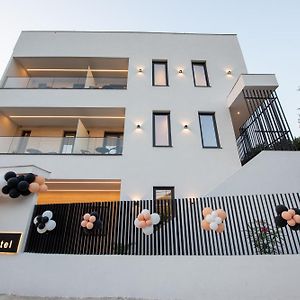 Calma Boutique Hotel Vlore Exterior photo