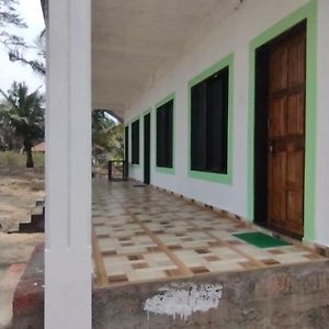 Annapurna Beach Home Stay Malvan Exterior photo