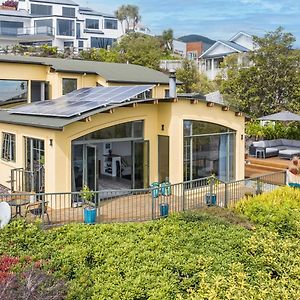 Sunset Heights - Nelson Holiday Home Exterior photo