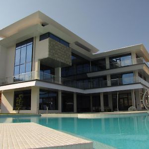 Aurora 1 Villa Yusufkhona Exterior photo