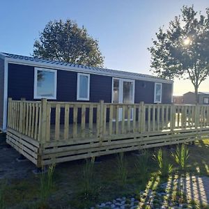 Moderne Chalet Op Het Strand Villa Kropswolde Exterior photo