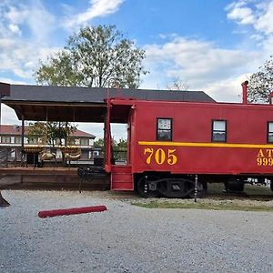 Unique Santa Fe Caboose Experience Villa Brownwood Exterior photo