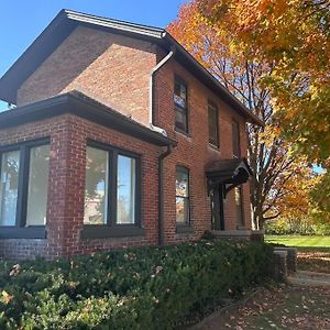 Clubhouse Golf & Games Villa Ann Arbor Exterior photo