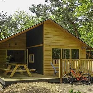 Wooden Lodge Near Three National Parks Ruinen Exterior photo