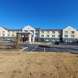 Macon Hotel & Suites Exterior photo