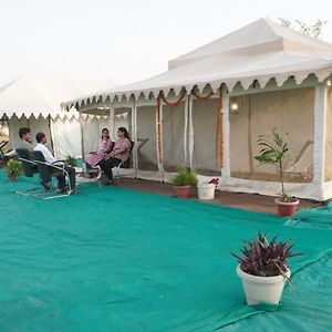 Kumbh Canvas Tent City Hotel Prayagraj Exterior photo